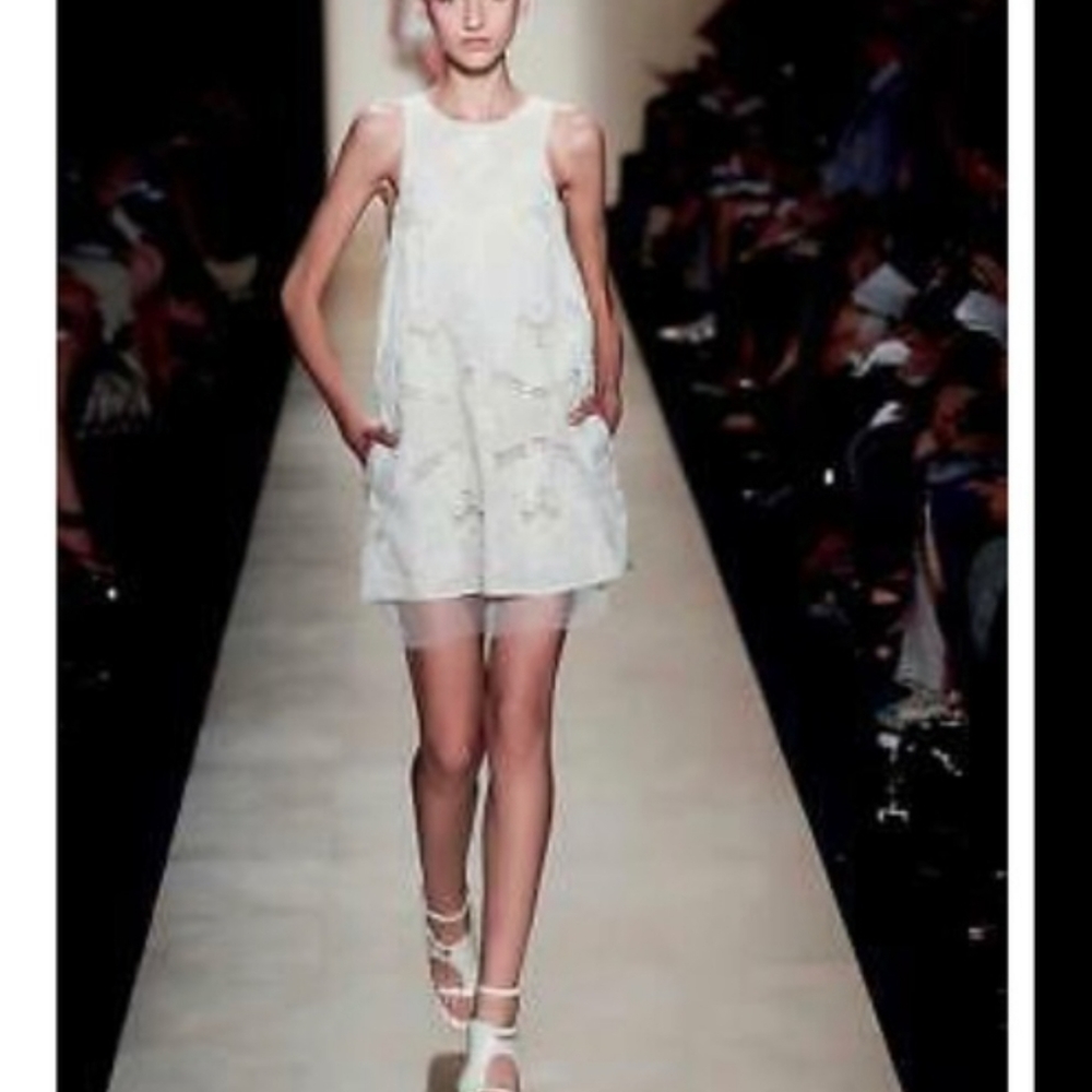 Runway Simona embroidered